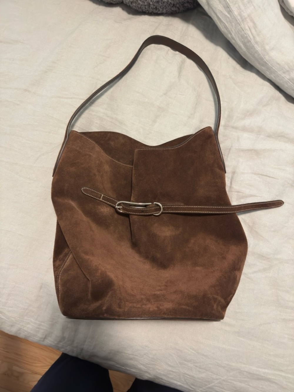 Liffner belted bucket bag